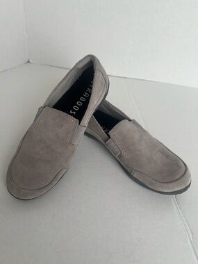 Clarks Haley Park Grey Suede Slip On Flats Comfort Size 7.5